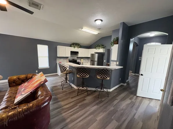 2403 Orchard Run Way, Fresno, TX 77545