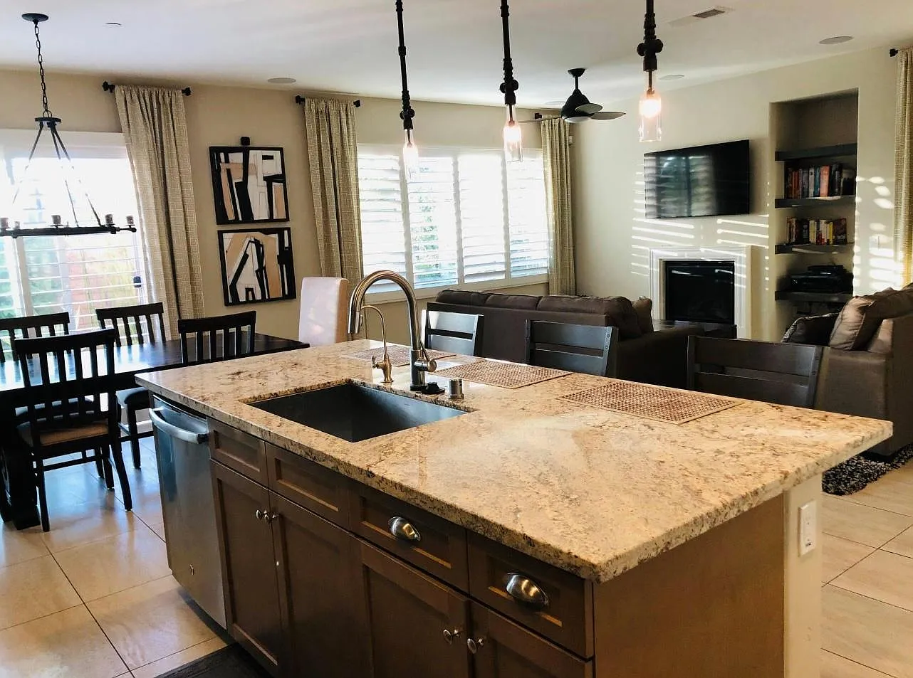 2072 Blue Oak Ln — Photo 4