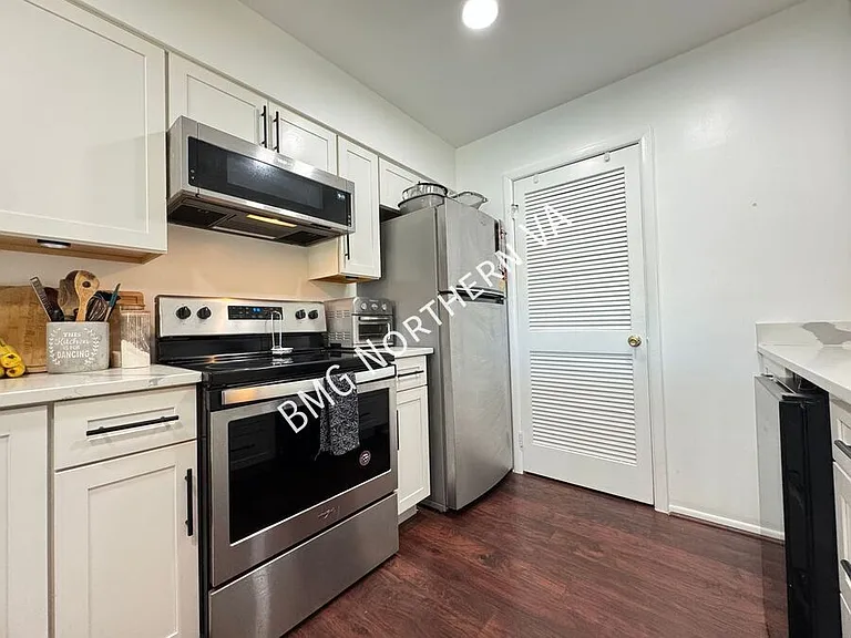 8056 Pantano Pl — Photo 12