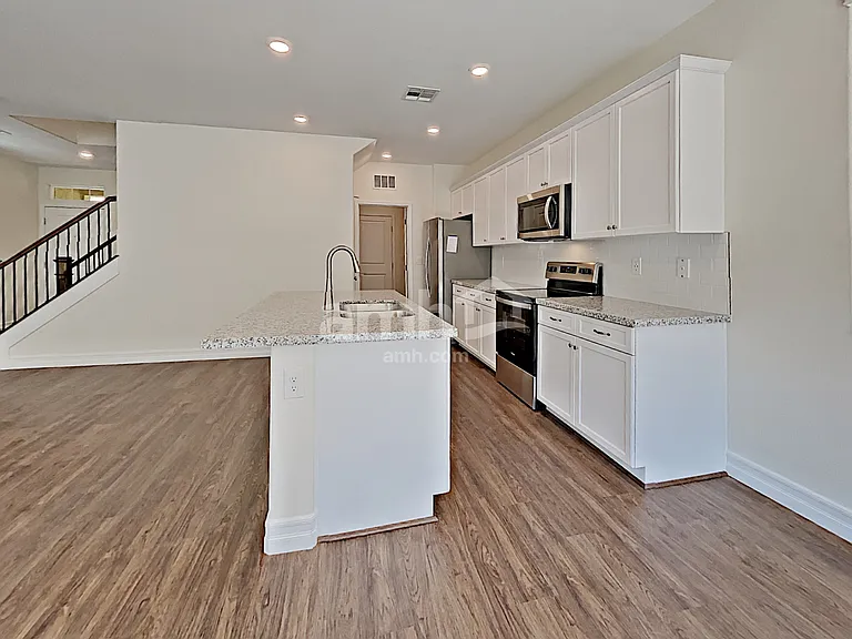 10474 Marias St — Photo 4