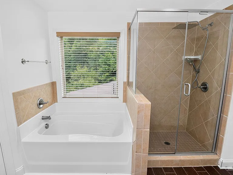 549 Daventry Ct — Photo 34