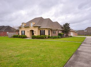 16233 Jay Rd, Prairieville, LA 70769
