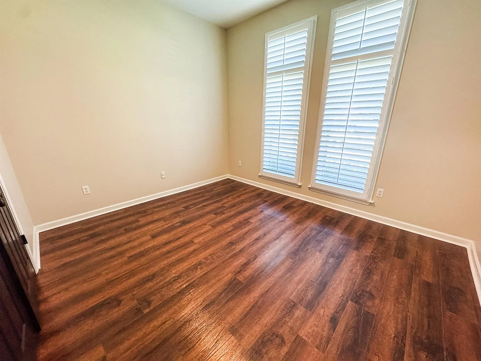 3 bed, 2.0 bath, 1906 sqft, $2,500 — Photo 4