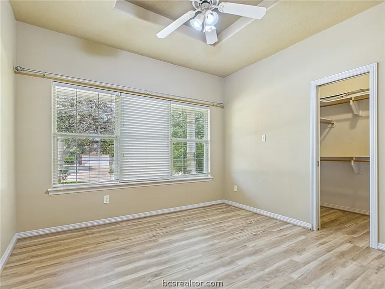 2305 Kendal Green Cir — Photo 4