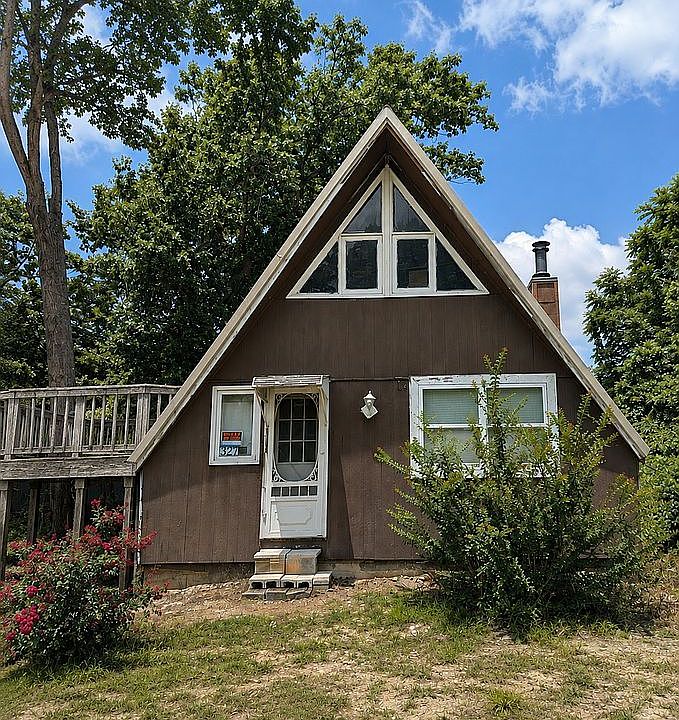 1st image of 327 Rebel Ln