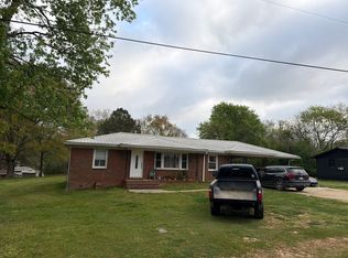 67 Rollins Dr, Summerville, GA 30747