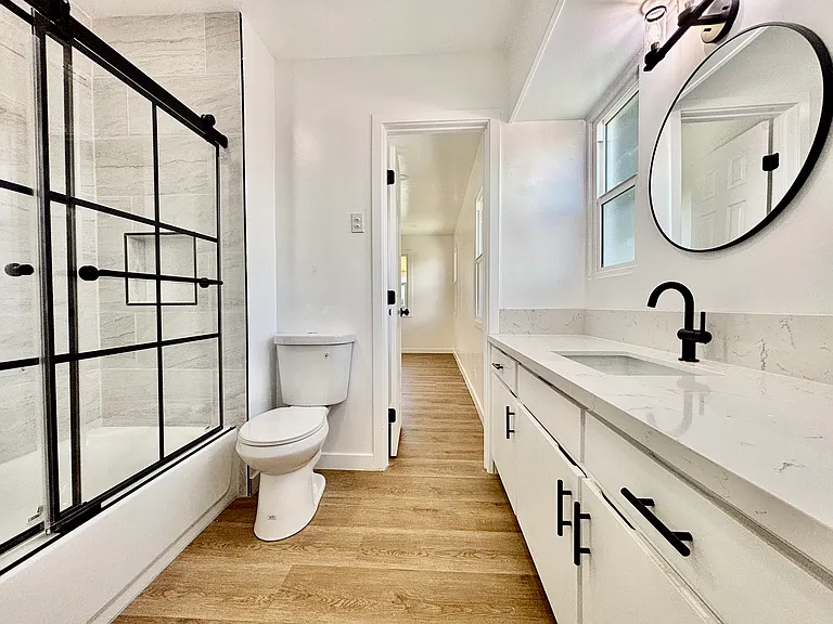 910 Acacia Ave — Photo 15