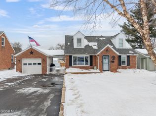 16 Forest Drive, Colonie, NY 12205