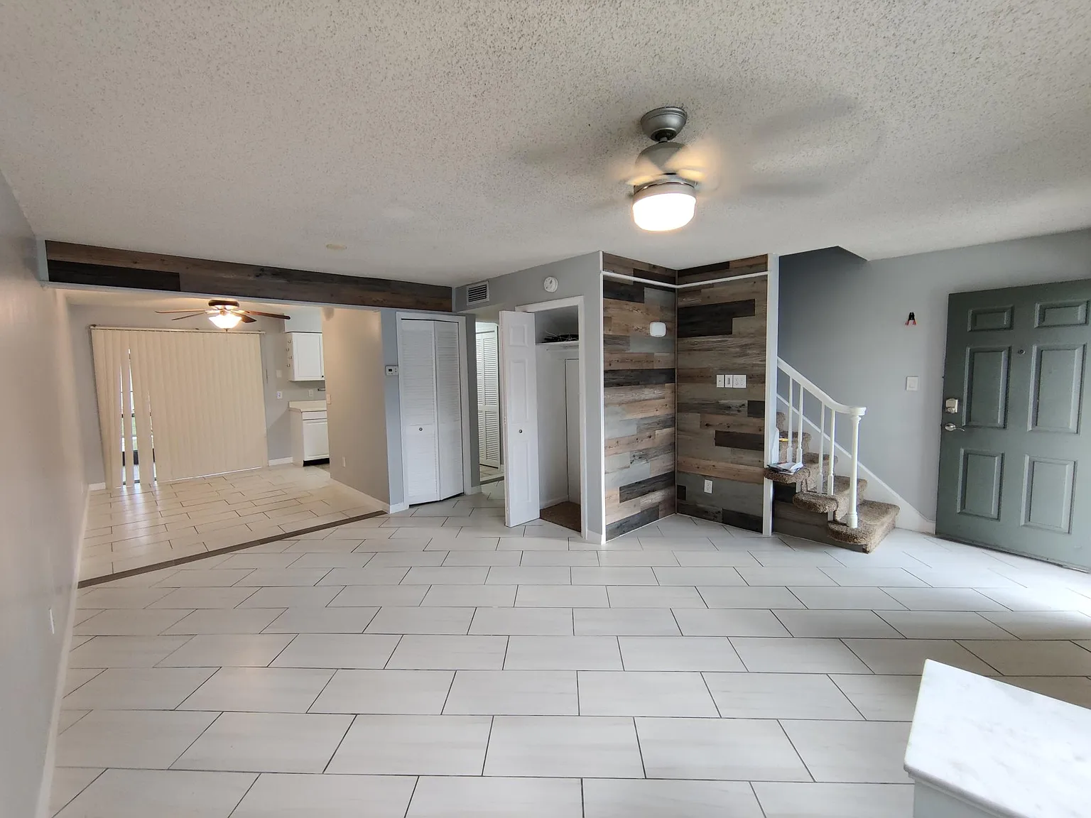 2 bed, 2.5 bath, 1030 sqft, $1,800 — Photo 2