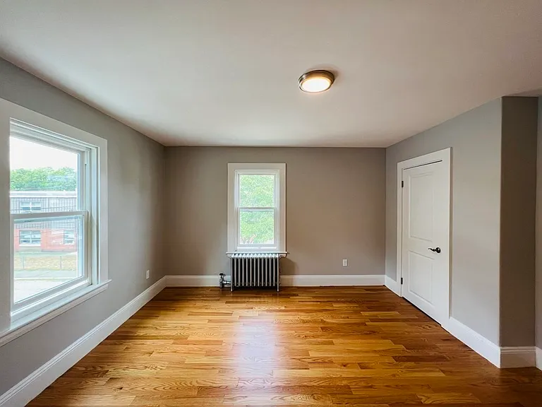 21-23 Caledonia Ave #21 — Photo 12