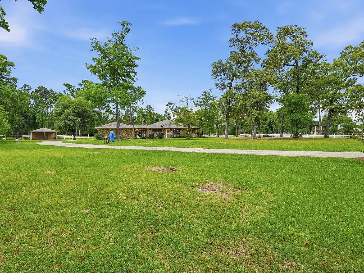 4 bed, 3.0 bath, 3040 sqft, $3,200 — Photo 4