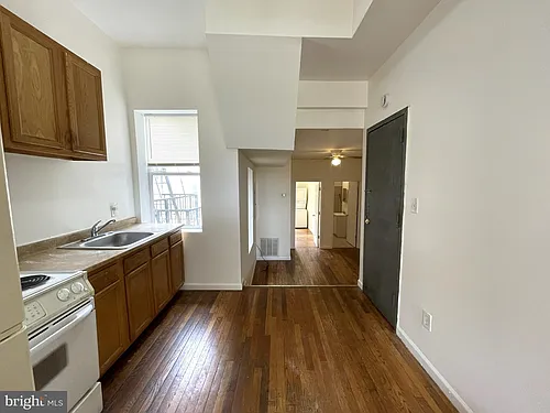 1021 N Caroline St #2 Photo 1