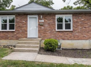 5815 Halsey St, Shawnee, KS 66216