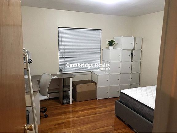 4th image of 61 Selkirk Rd #5T