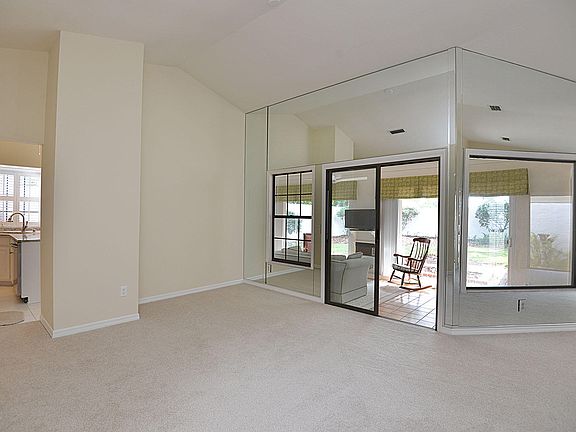 5th image of 4068 S CORRIENTES Court