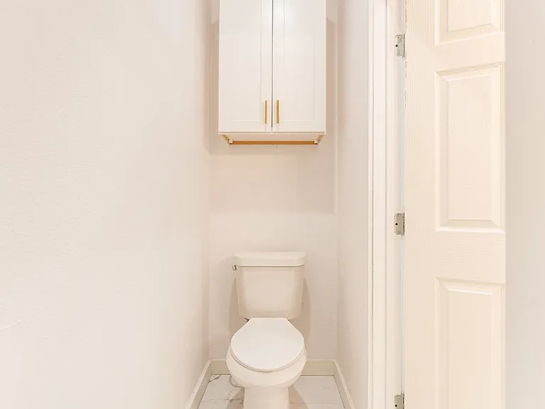 1010 Burnet St — Photo 35