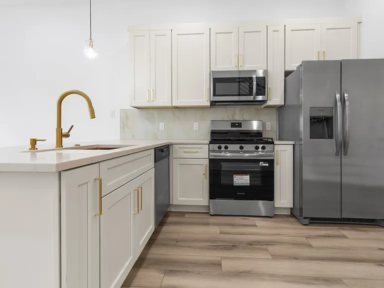 4412 Alvin St #A — Photo 3