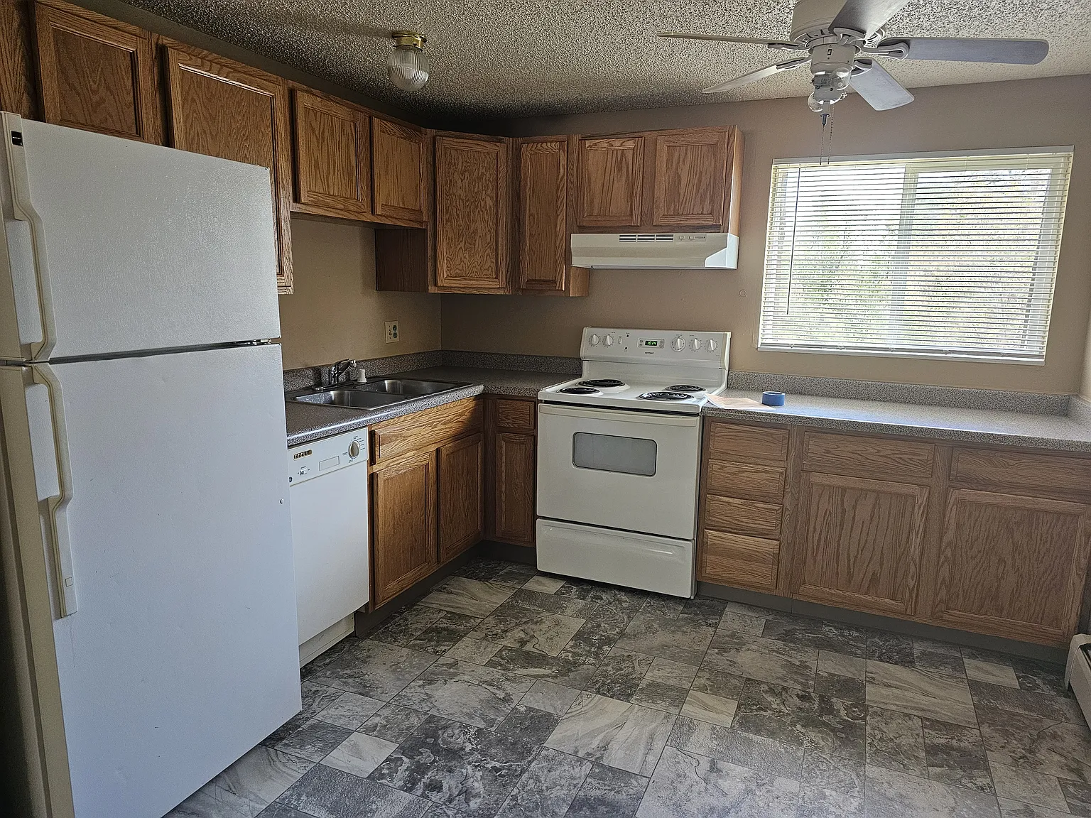 1155 Chiricahua Loop #1 — Photo 4