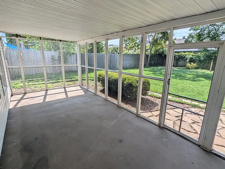 622 Laurel Dr — Photo 20