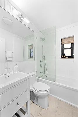 Sold by William Raveis Real Estate | media 8