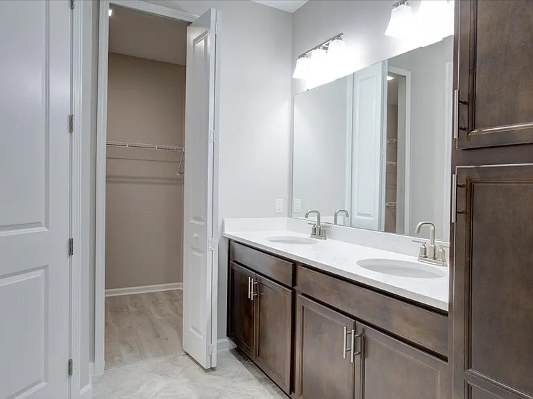 363 Harborside Dr — Photo 35