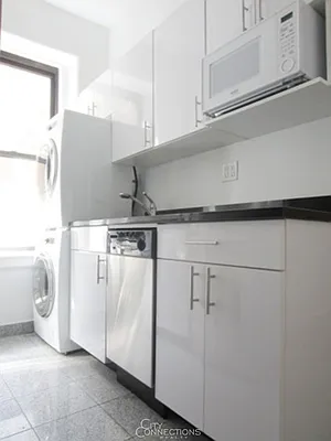 Rented by City Connections Realty | media 9