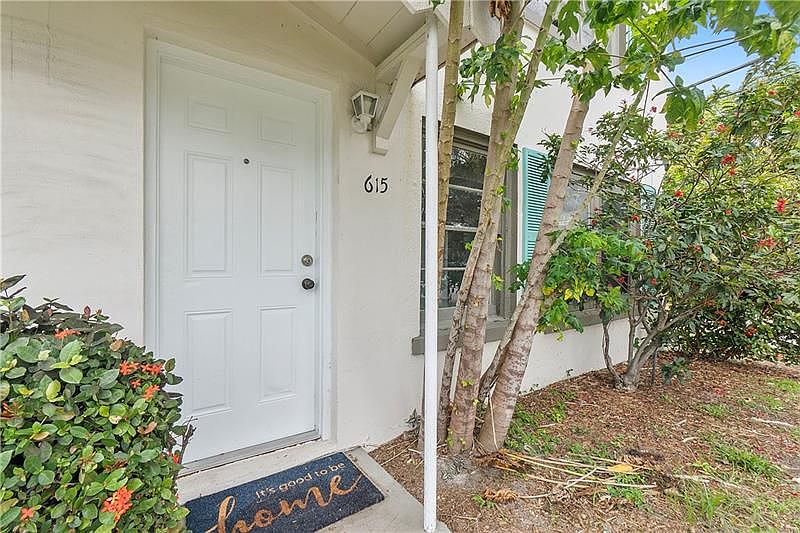 1st image of 615 SE 1st St