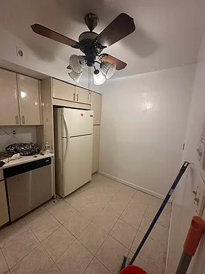 Rented by Concrete Jungle Realty | media 10