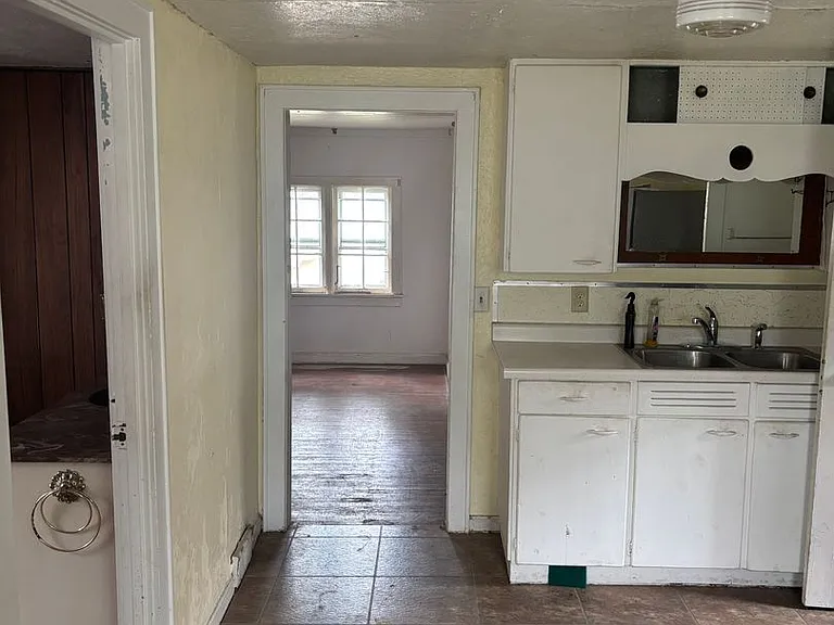 706 S Lake Ave — Photo 9