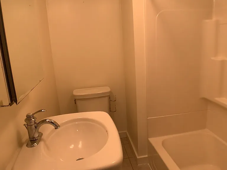 112 Highland Pl #1 — Photo 8