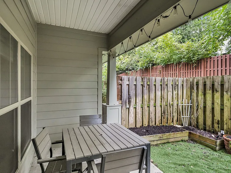 410 Rosedale Ave #105 — Photo 25