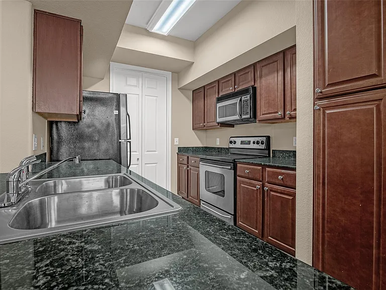 7575 Kirby Dr #3202 — Photo 19