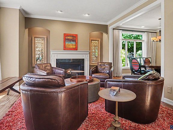4th image of 5206 S Sweetbriar Ct