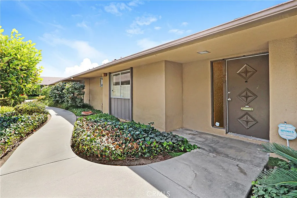 3 bed, 1591 sqft, $3,000 — Photo 1