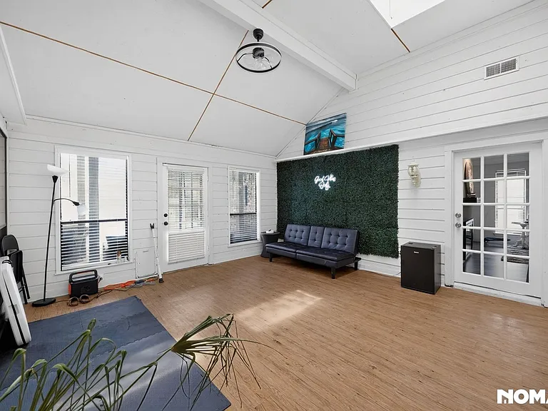 2926 Apple Valley Dr — Photo 30