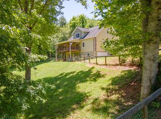 181 Wild Pear Ln, Franklin, NC 28734
