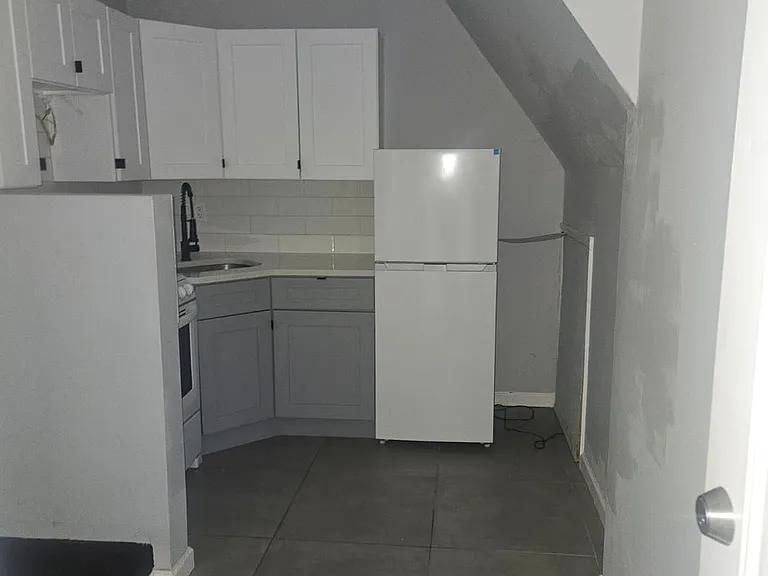 208 S Grove St #3 — Photo 5