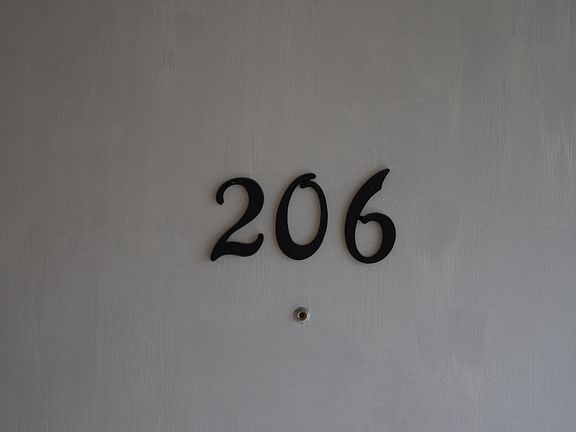 5th image of 2119 Clawson Ave APT 206