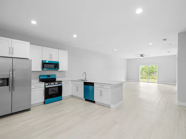 10026 Cocoa Beach St #10026 — Photo 6