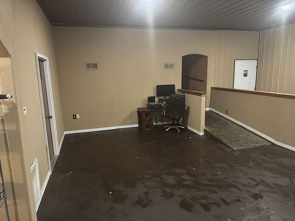 2nd image of 212 E Washington Ave