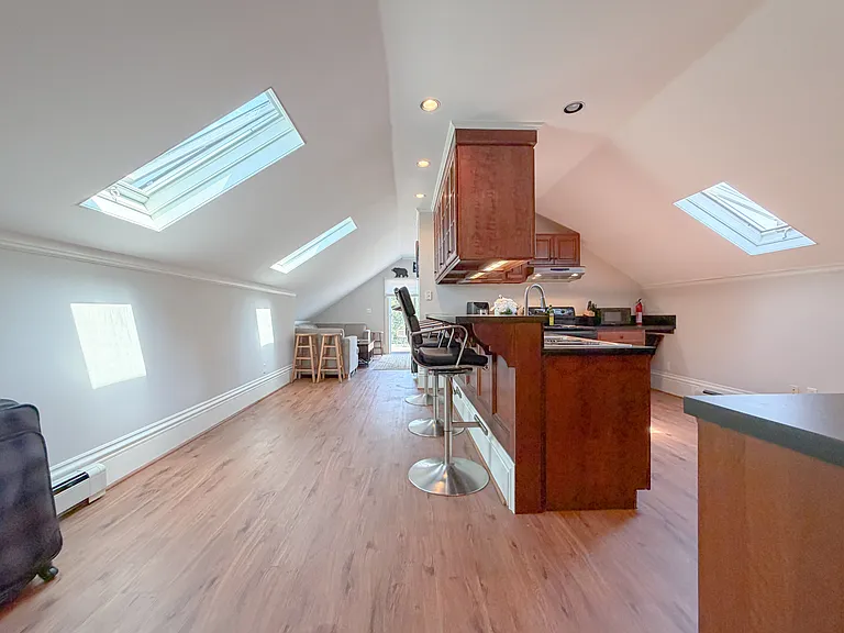 168 Danforth St #3 — Photo 10