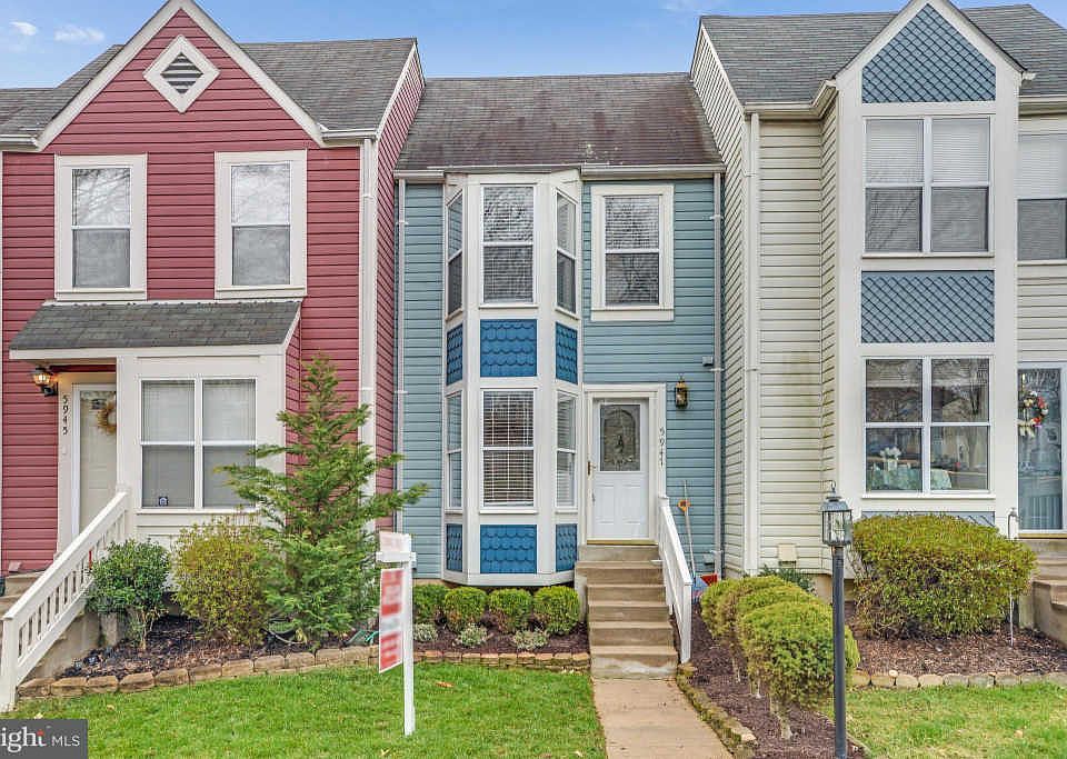 1st image of 5947 Dungeness Ln