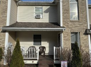 30 Deer Valley Dr, Hurricane, WV 25526