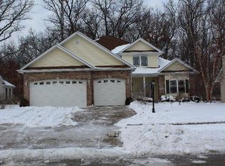 12 Woodruft Dr, Valparaiso, IN 46385