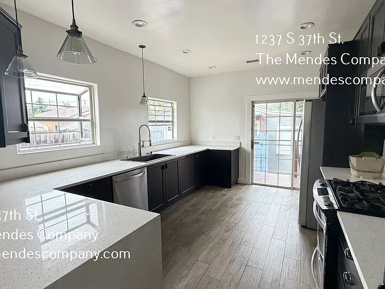 1237 S 37th St #FRONT HOUSE — Photo 6