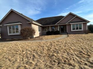 W315S8993 Gena Dr, Mukwonago, WI 53149