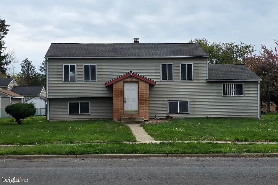 1st image of 204 Princeton Ave
