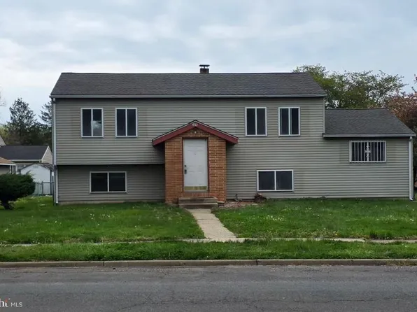 204 Princeton Ave, Pemberton, NJ 08068