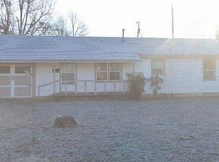 908 N 14th St, Perry, OK 73077