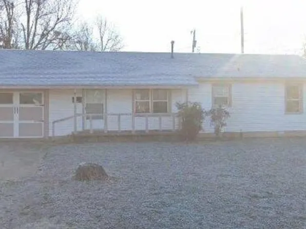 908 N 14th St, Perry, OK 73077